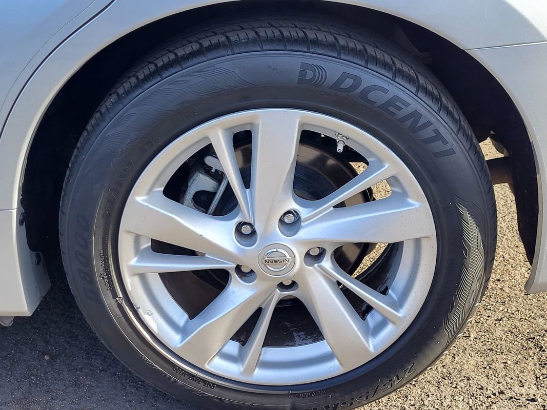 Used 2015 Nissan Altima 2.5 SV image 25