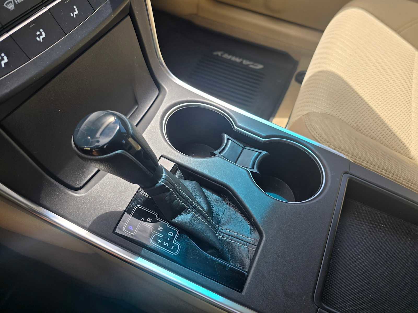 Used 2017 Toyota Camry LE image 31