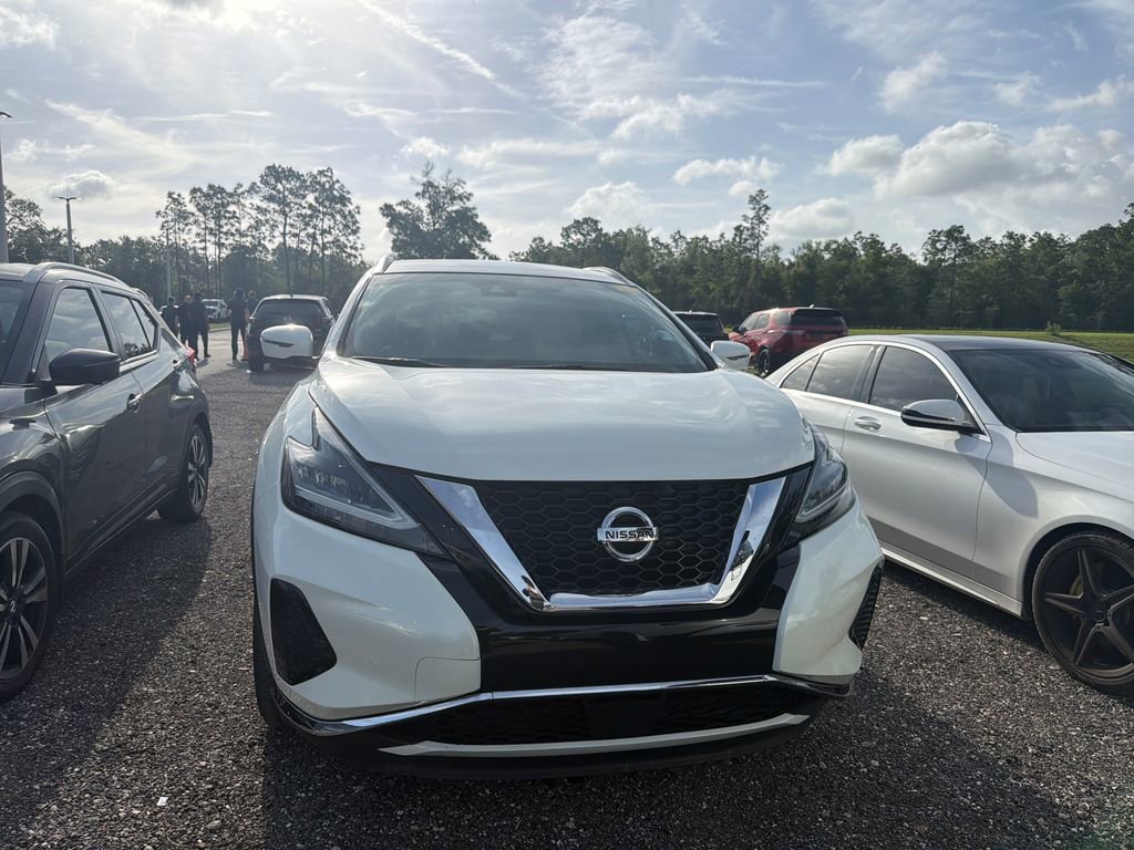 Used 2020 Nissan Murano SV FWD image 2