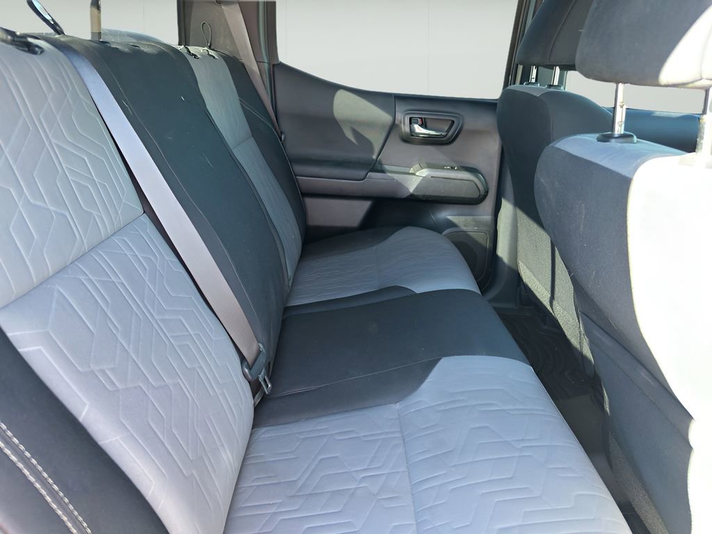 Used 2020 Toyota Tacoma TRD Off-Road w/ Technology Package image 32