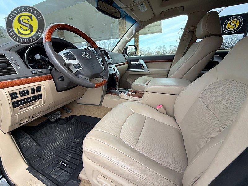 Used 2013 Toyota Land Cruiser AWD/4WD image 11