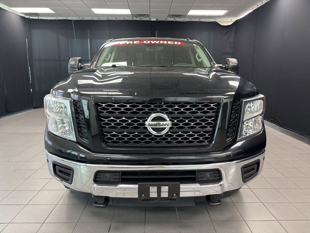 Used 2019 Nissan Titan SV w/ SV Convenience Package image 8