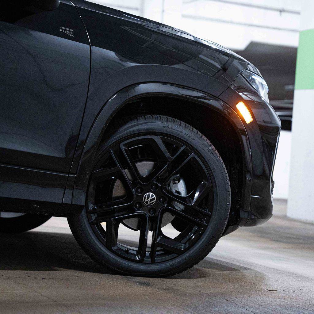 New 2026 Volkswagen Tiguan SE R-Line AWD/4WD image 7