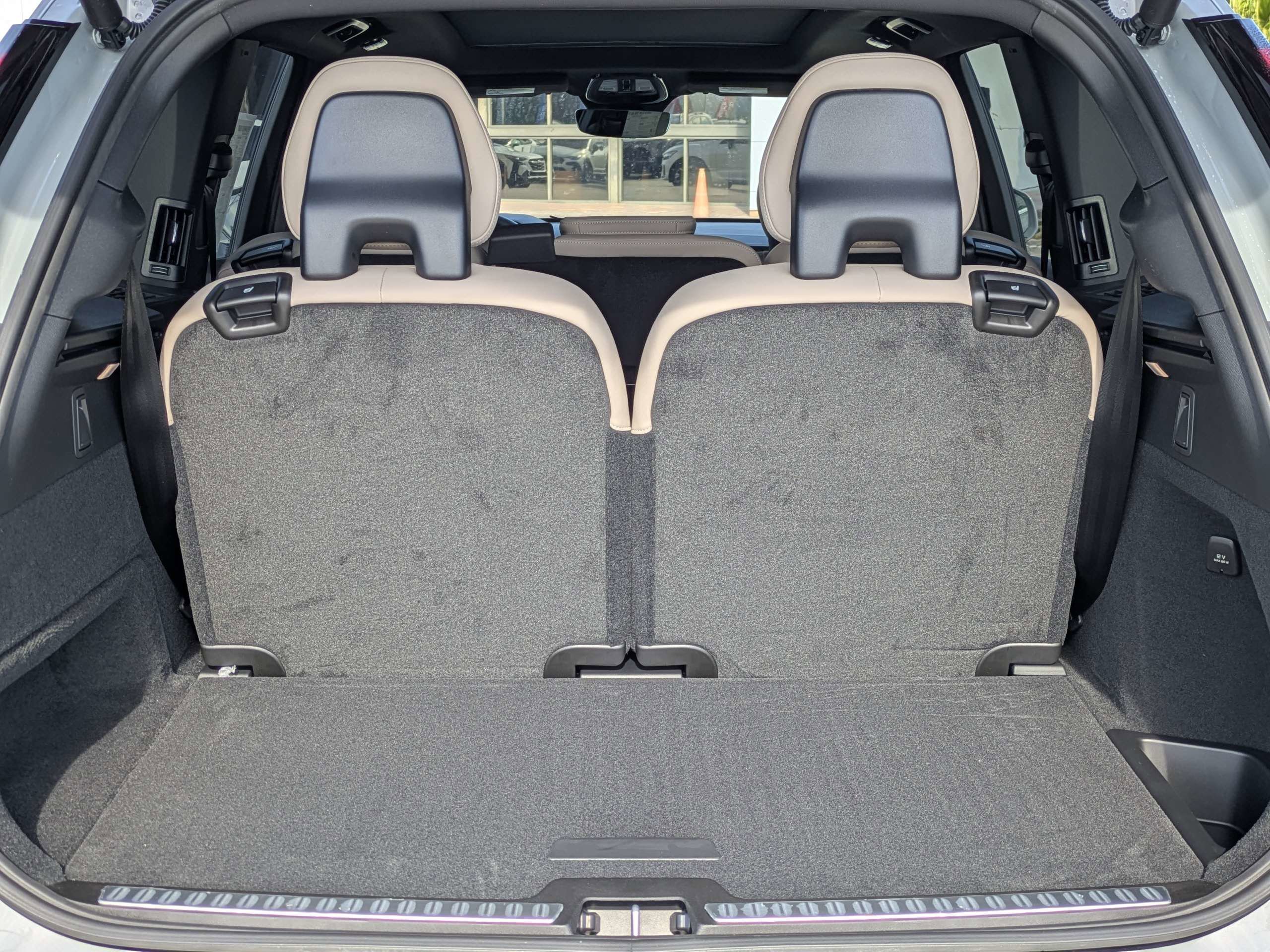 New 2026 Volvo XC90 B6 Plus w/ Protection Package Premier image 13