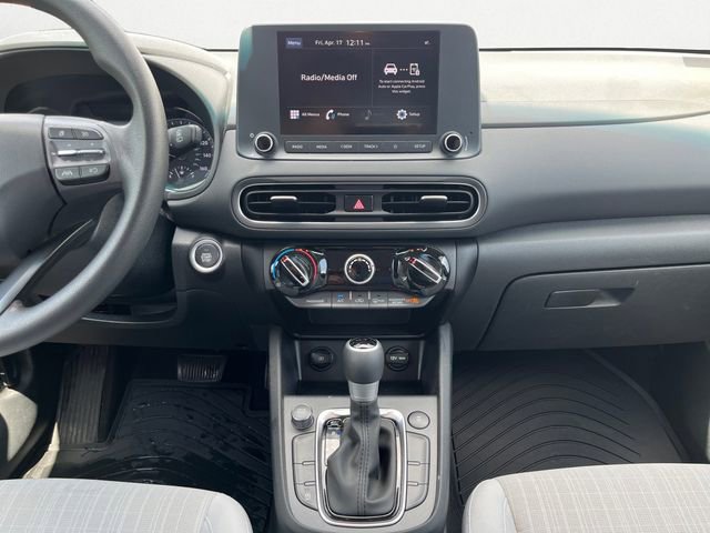 Used 2023 Hyundai Kona SEL w/ Winter Weather Package image 12