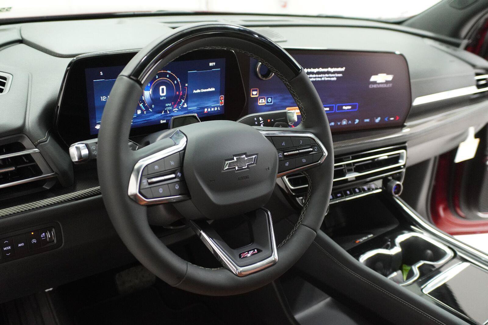New 2027 Chevrolet Traverse Z71 w/ Enhanced Driving Package AWD/4WD image 8