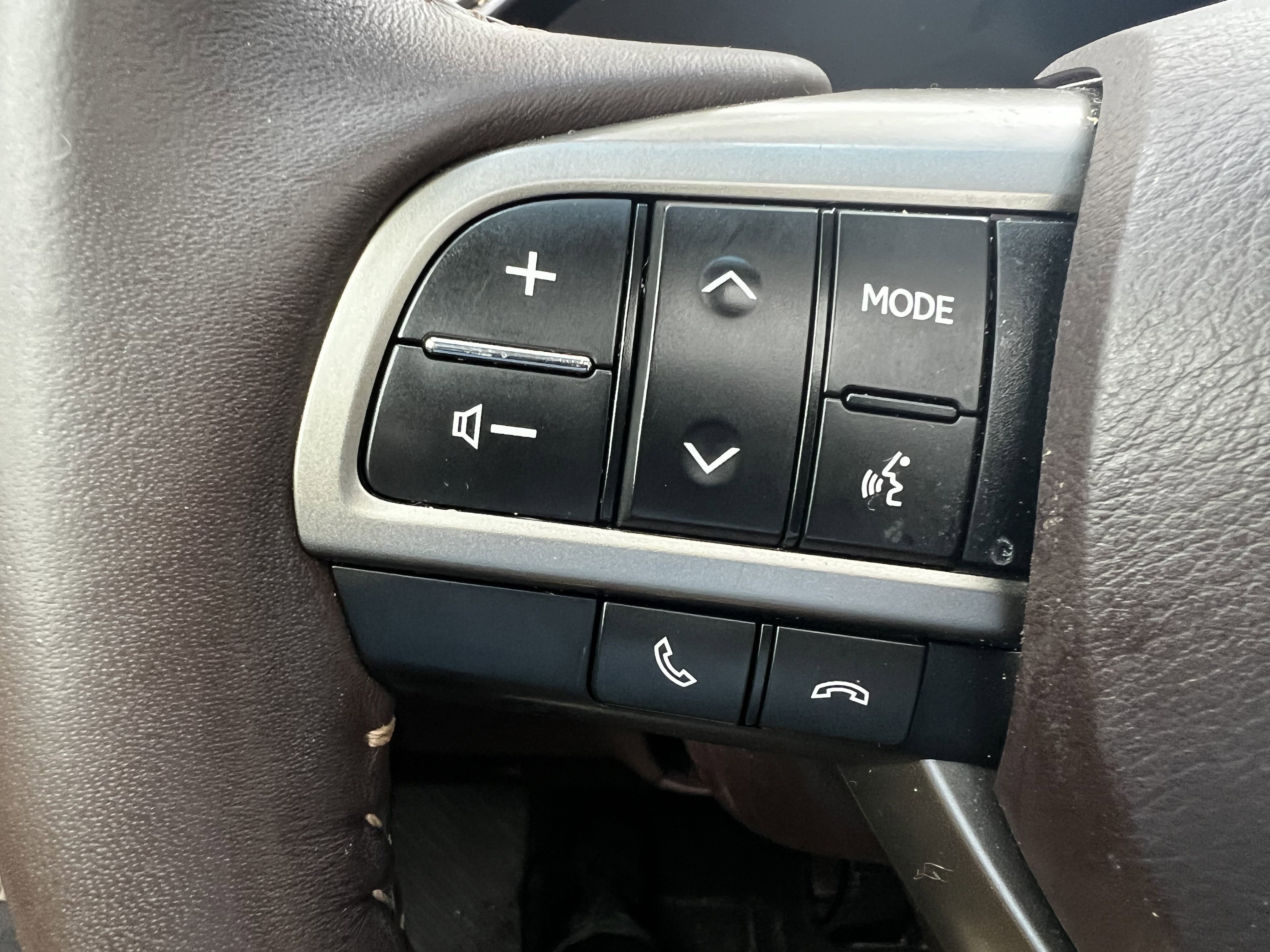 Used 2018 Lexus RX 450h AWD w/ Premium Package image 19