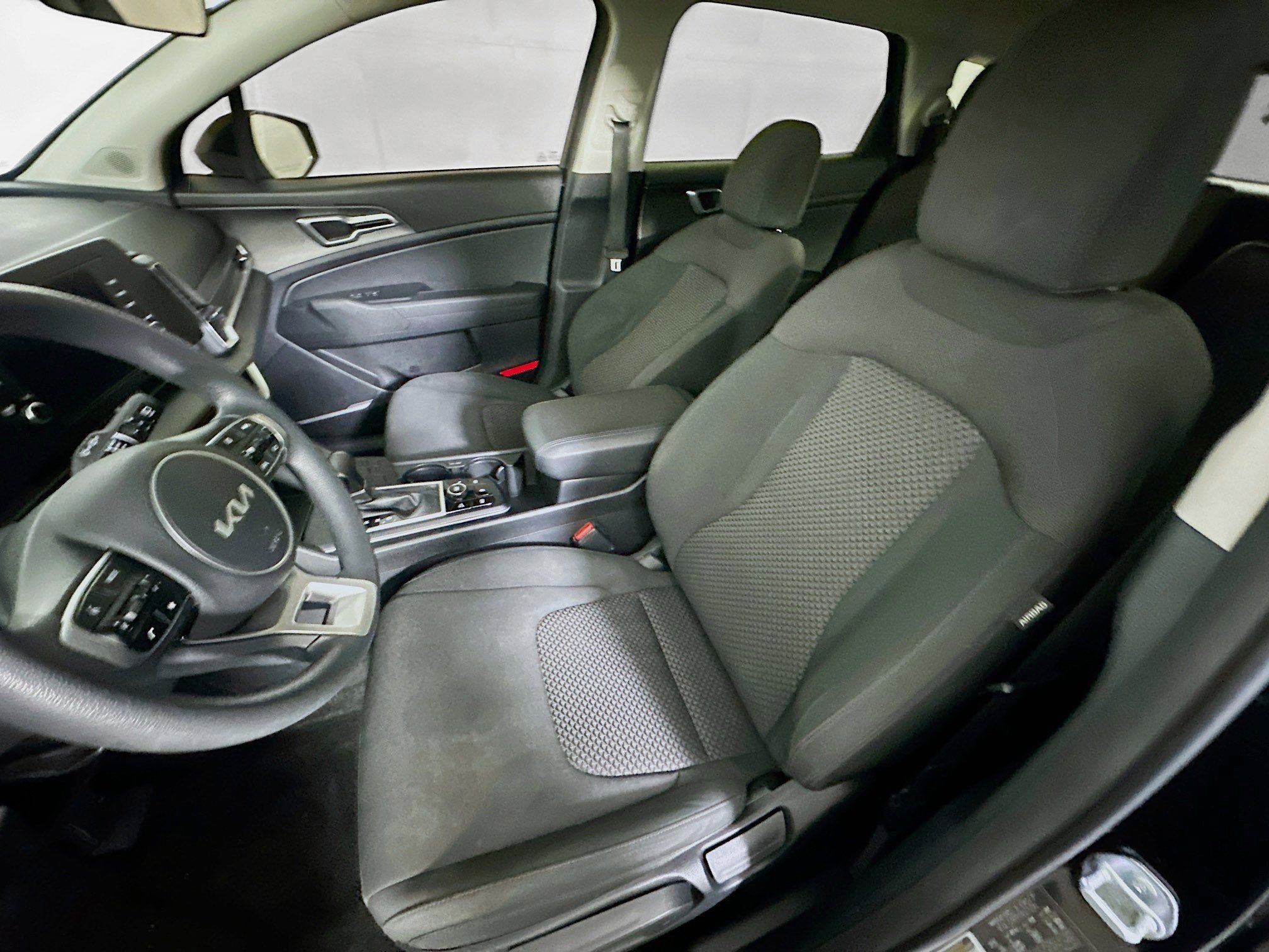 Used 2024 Kia Sportage LX FWD image 12