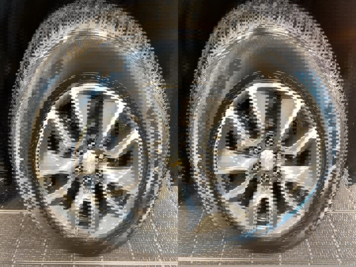 Used 2022 Chevrolet Tahoe LT w/ LT Signature Plus Package image 5