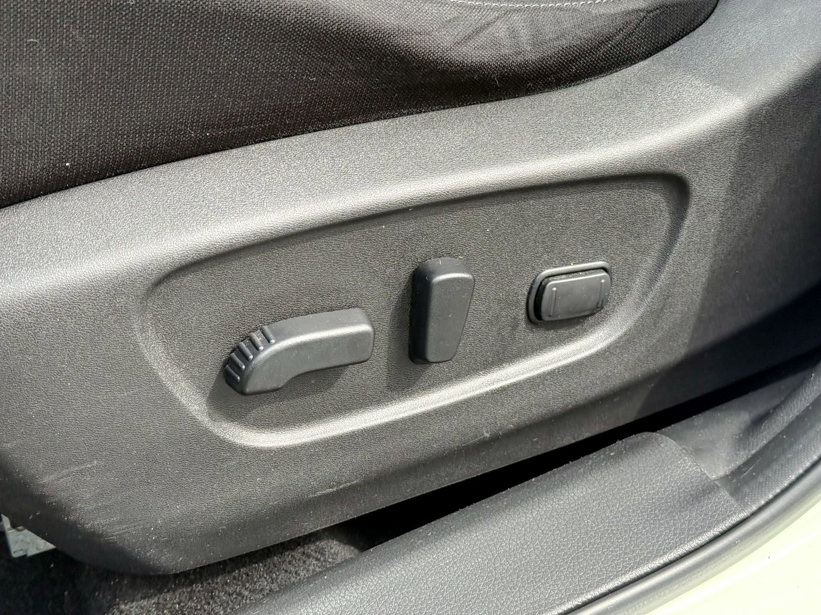 Used 2017 Nissan Rogue Sport SV w/ SV All-Weather Package image 20