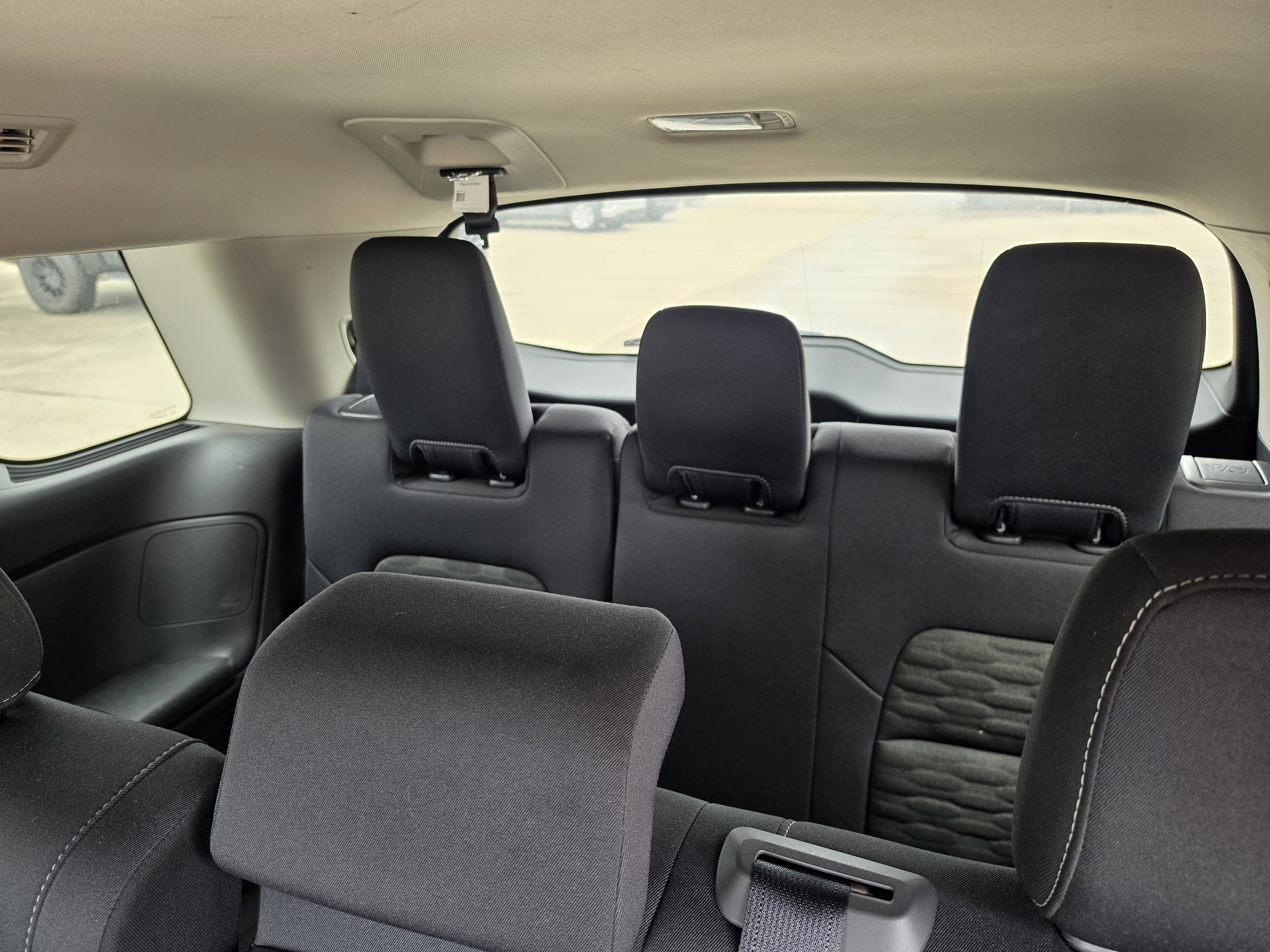 Used 2025 Nissan Pathfinder S FWD image 10