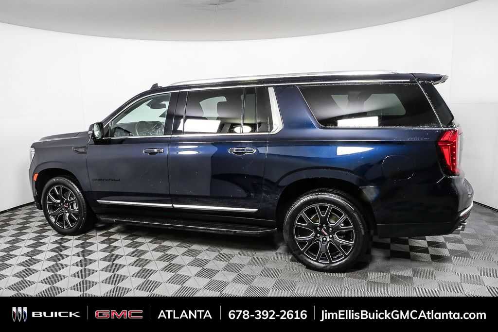 Used 2024 GMC Yukon XL Denali image 2