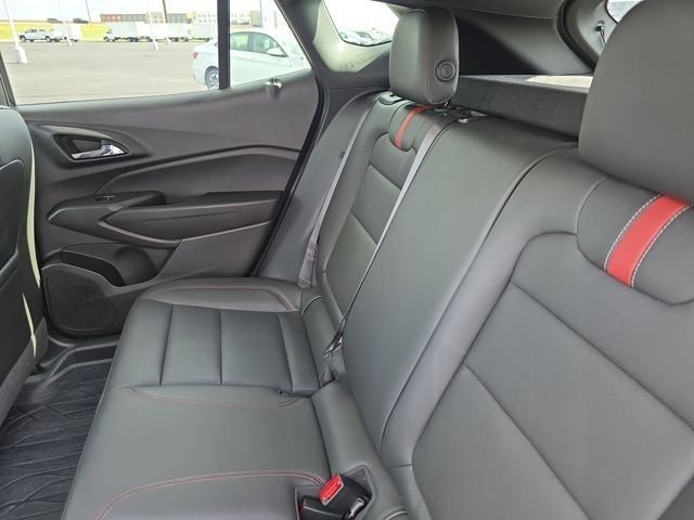 Used 2025 Chevrolet Trax RS w/ Driver Confidence Package FWD image 27