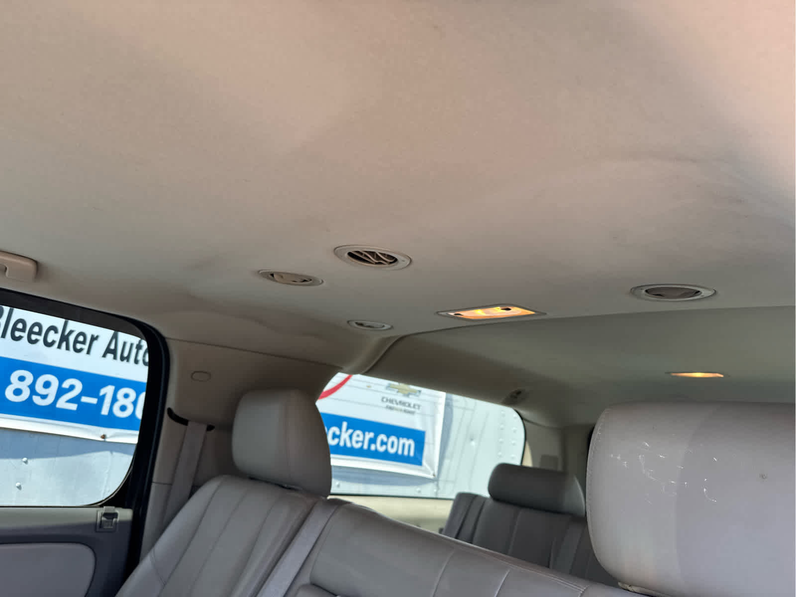 Used 2014 Chevrolet Suburban LT image 31