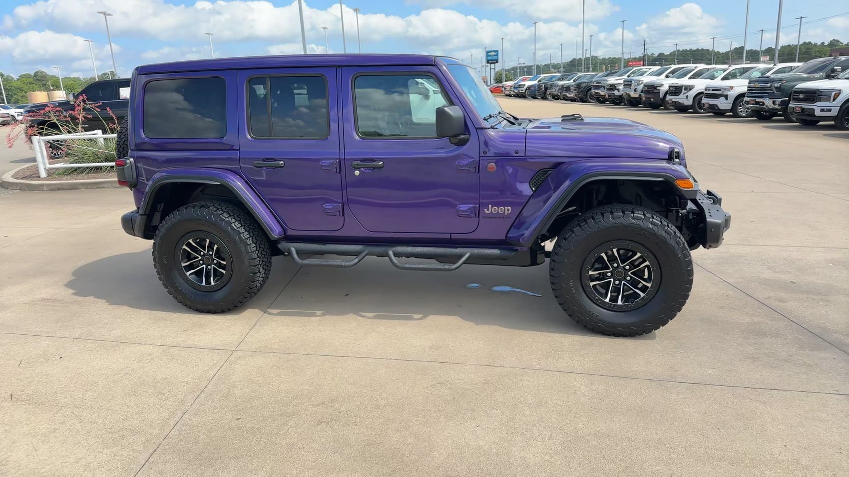Used 2026 Jeep Wrangler Unlimited Rubicon AWD/4WD image 9