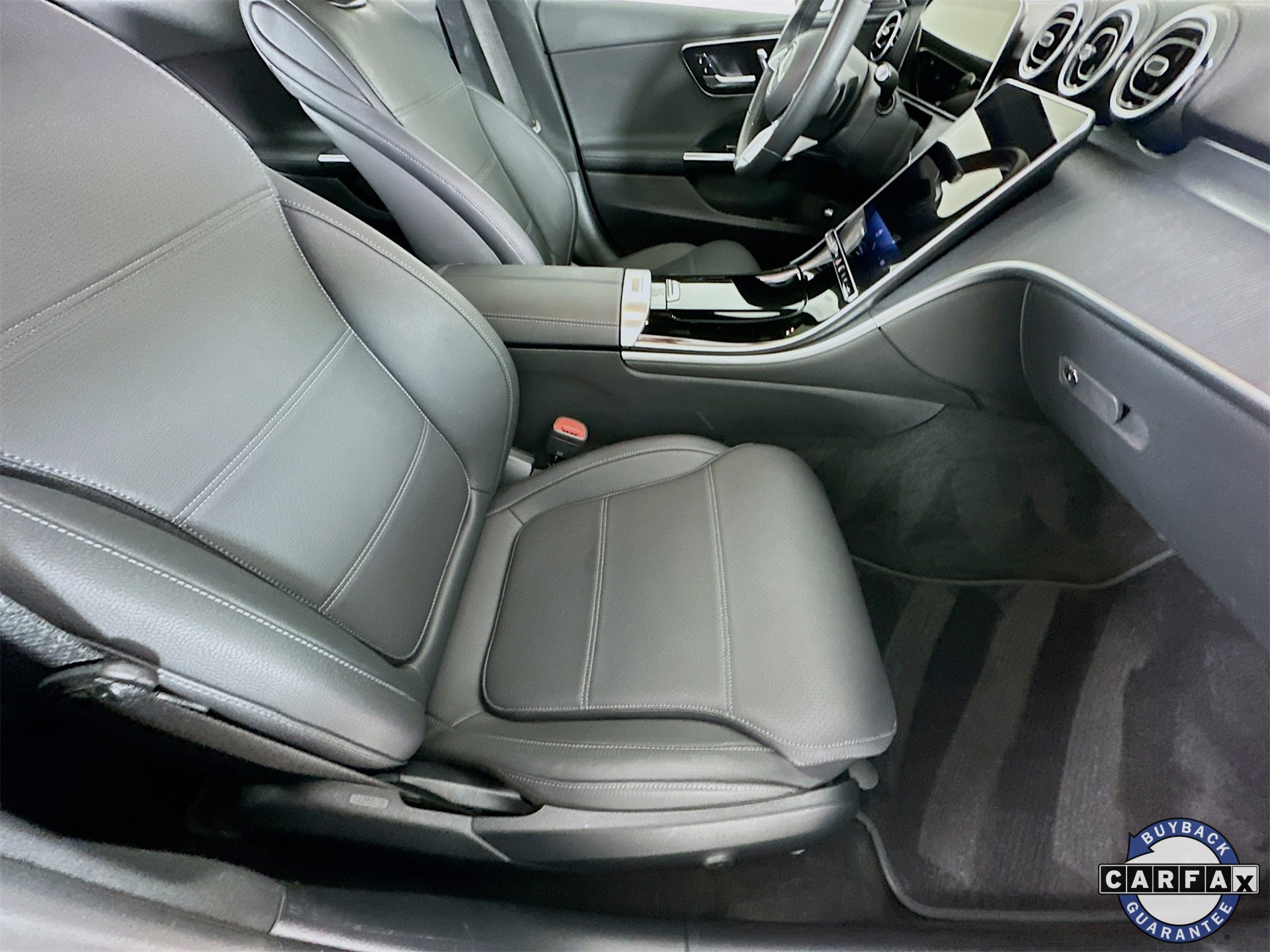Certified 2025 Mercedes-Benz C 300 Sedan image 29
