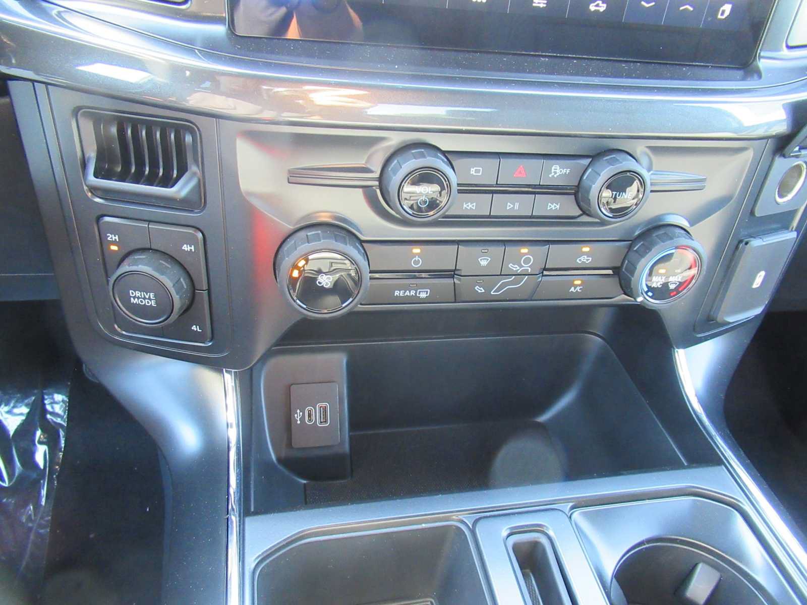 New 2026 Ford F150 STX w/ Equipment Group 200A AWD/4WD image 21