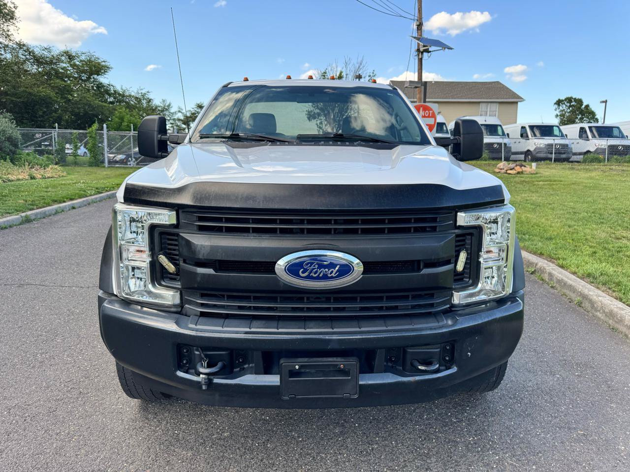 Used 2019 Ford F550 2WD Regular Cab Super Duty image 2