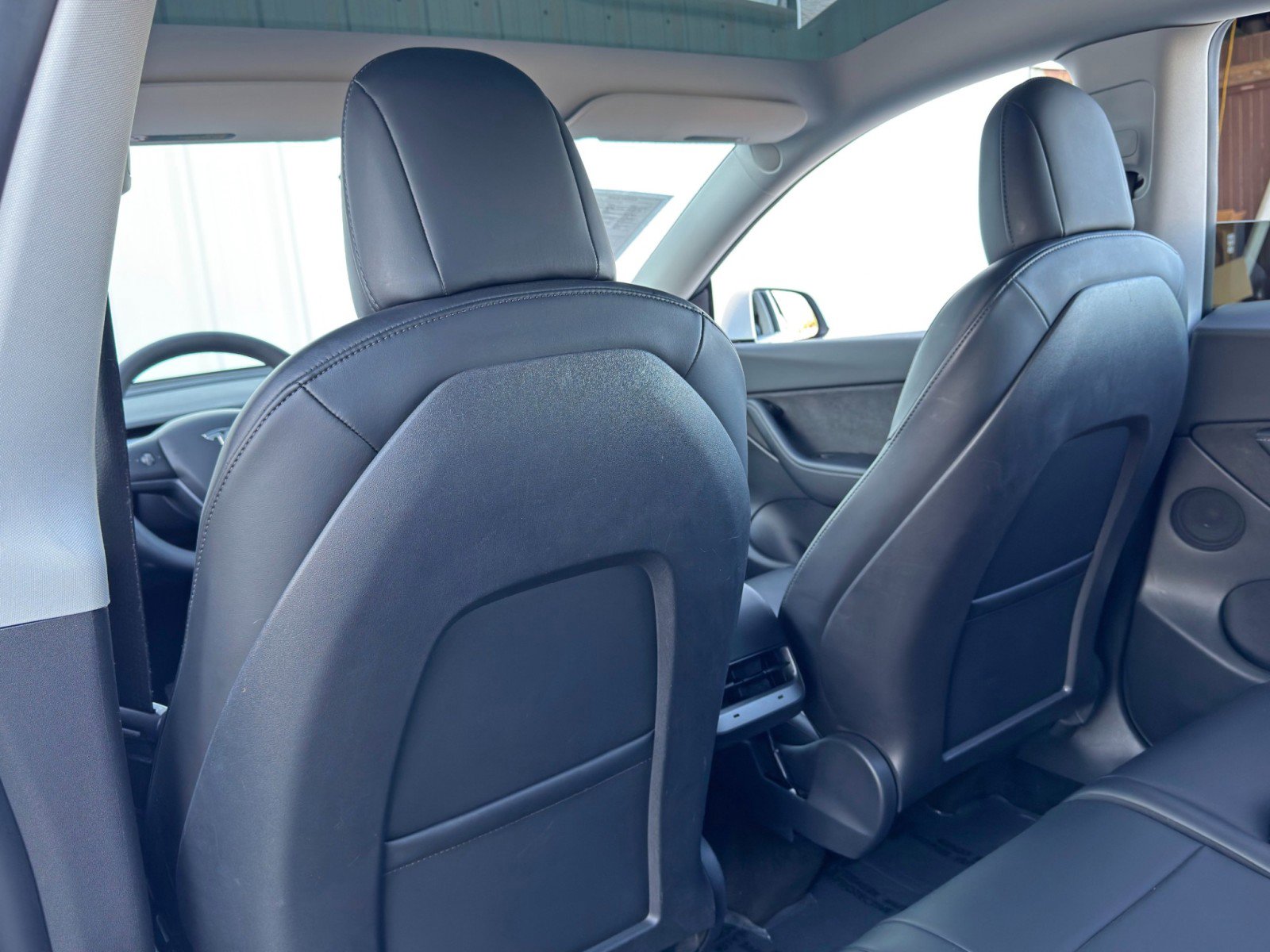 Used 2021 Tesla Model Y Long Range image 34