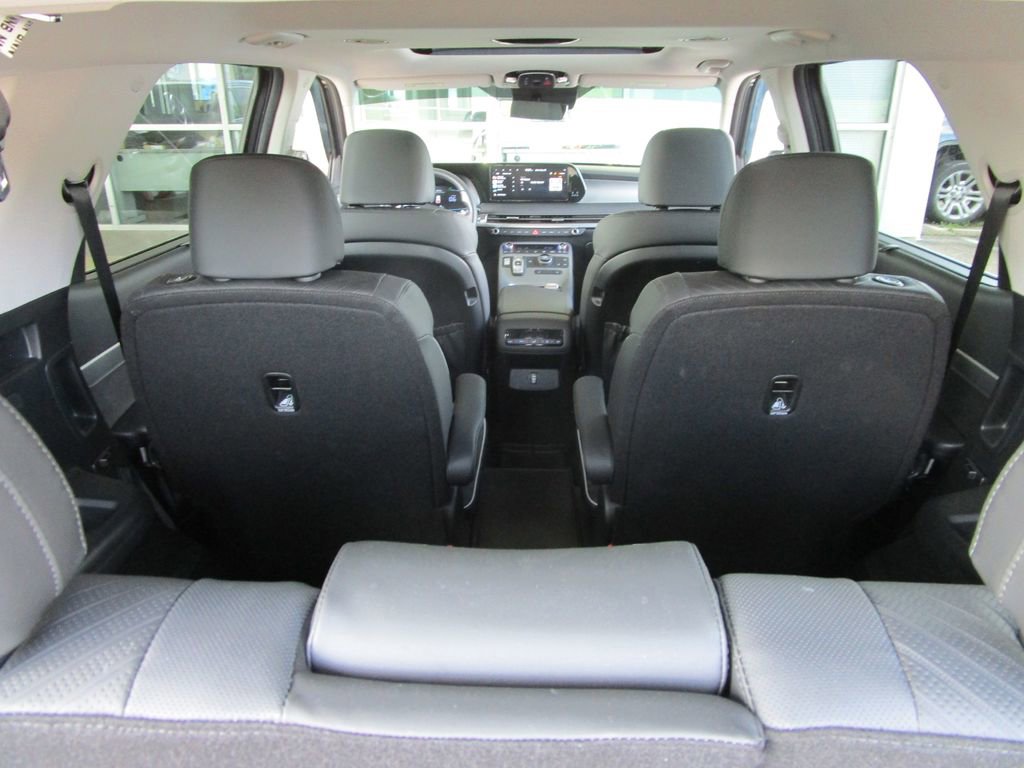 Used 2024 Hyundai Palisade XRT FWD image 13