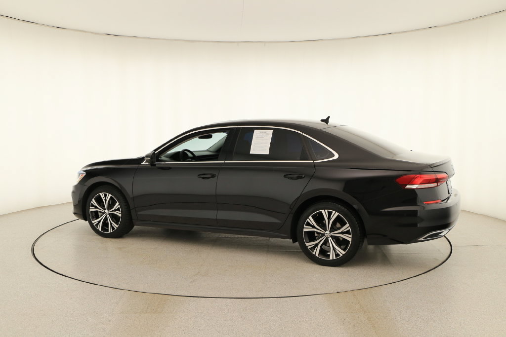 Used 2020 Volkswagen Passat 2.0T SEL FWD image 3