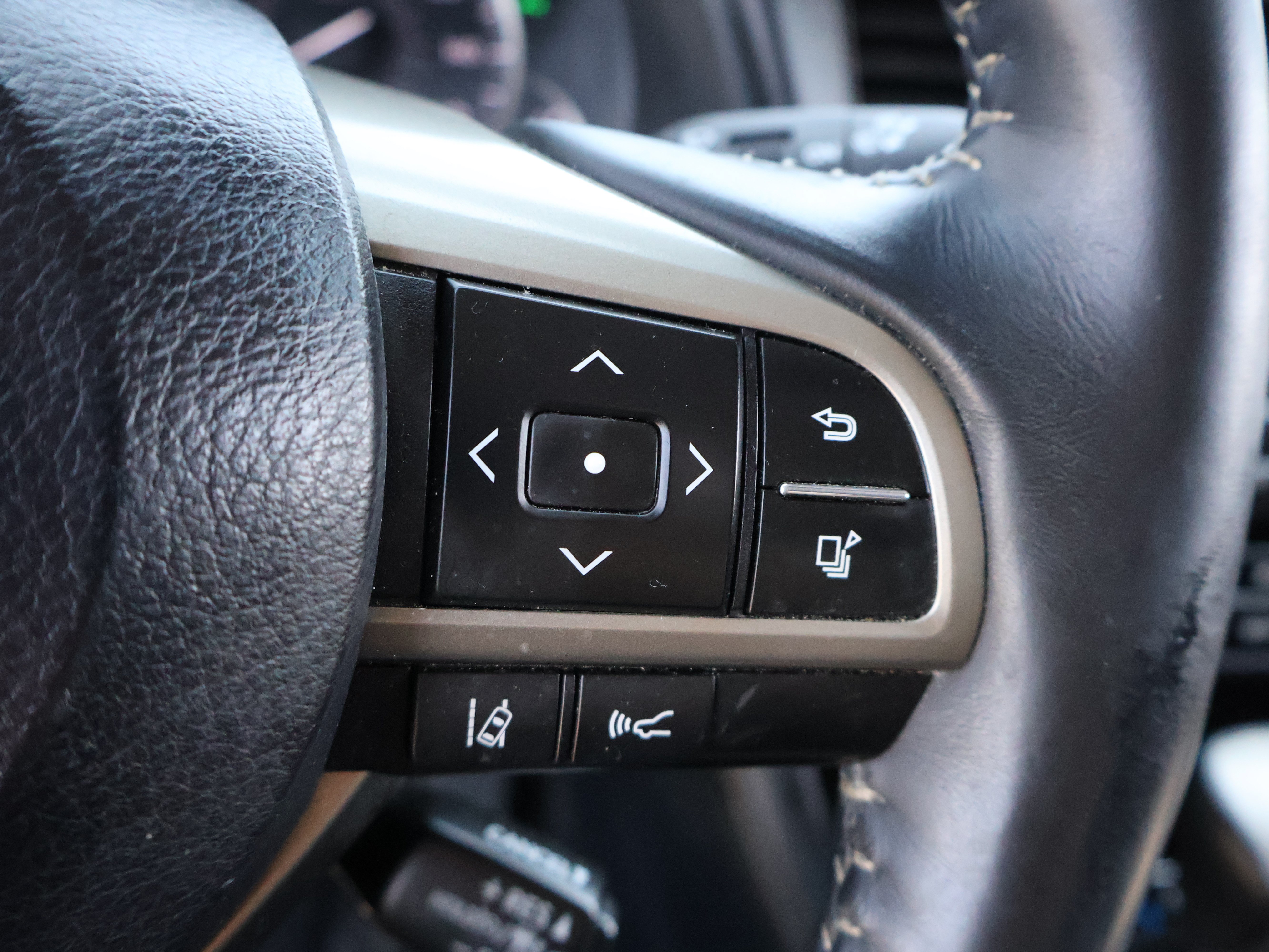 Used 2017 Lexus RX 350 AWD w/ Premium Package image 37