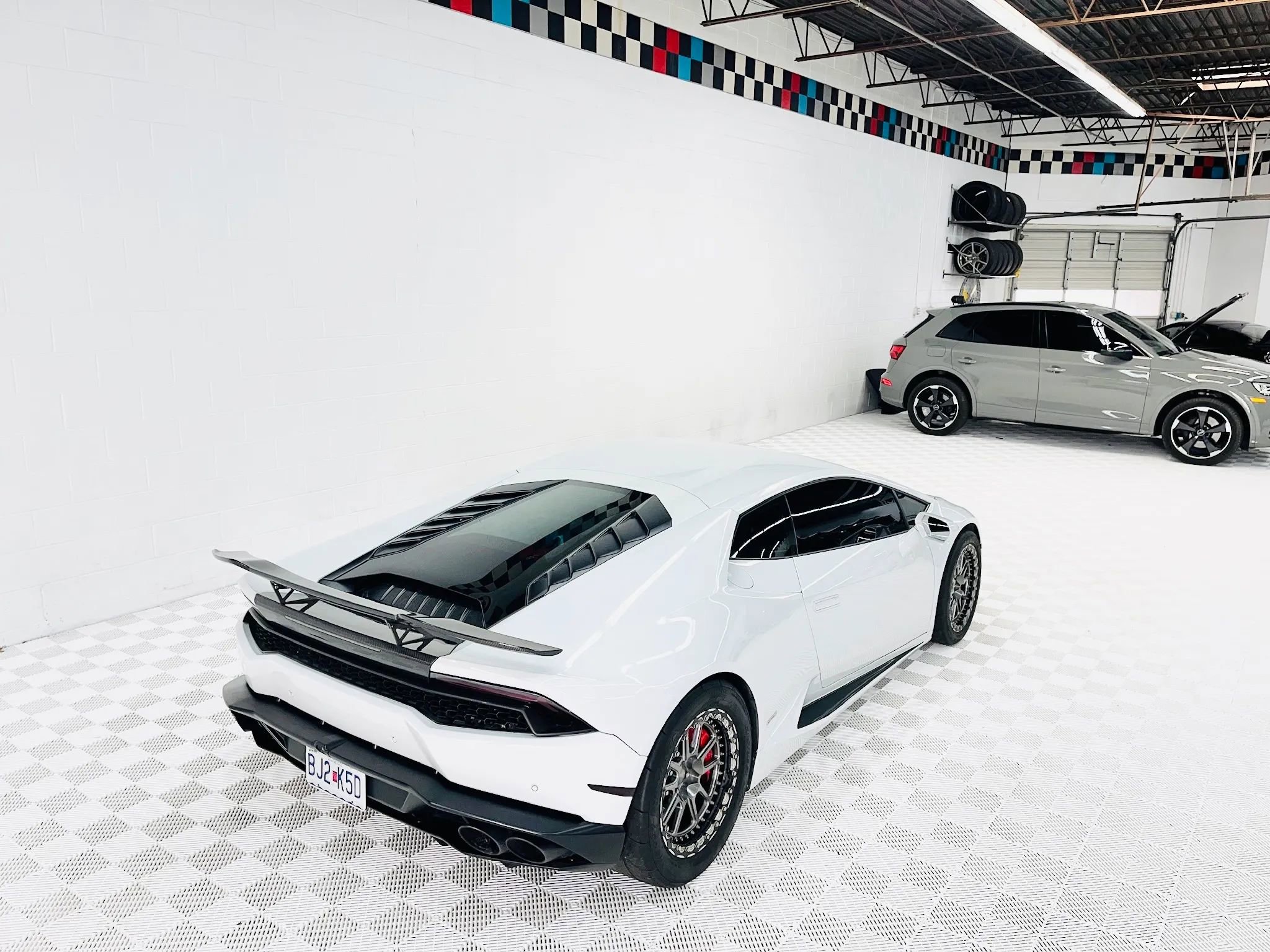 Used 2015 Lamborghini Huracan LP 610-4 AWD/4WD image 13