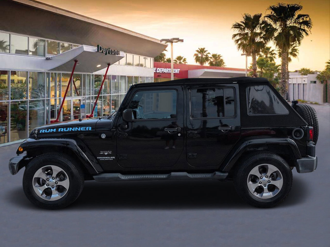 Used 2016 Jeep Wrangler Unlimited Sahara AWD/4WD image 6