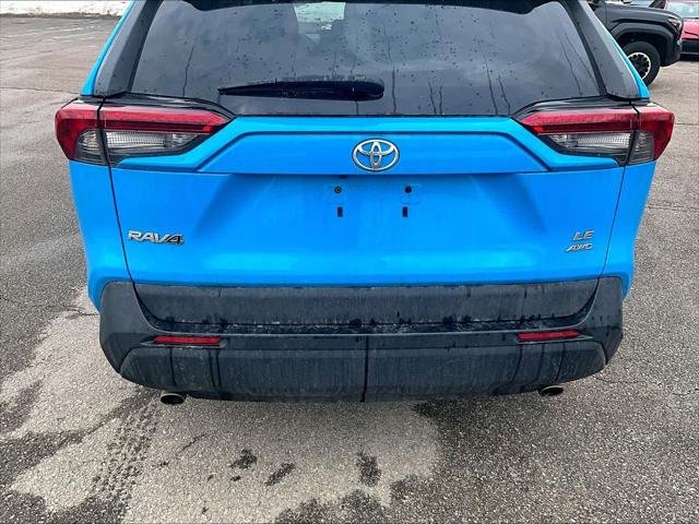 Used 2019 Toyota RAV4 LE w/ All Weather Liner Package AWD/4WD image 7