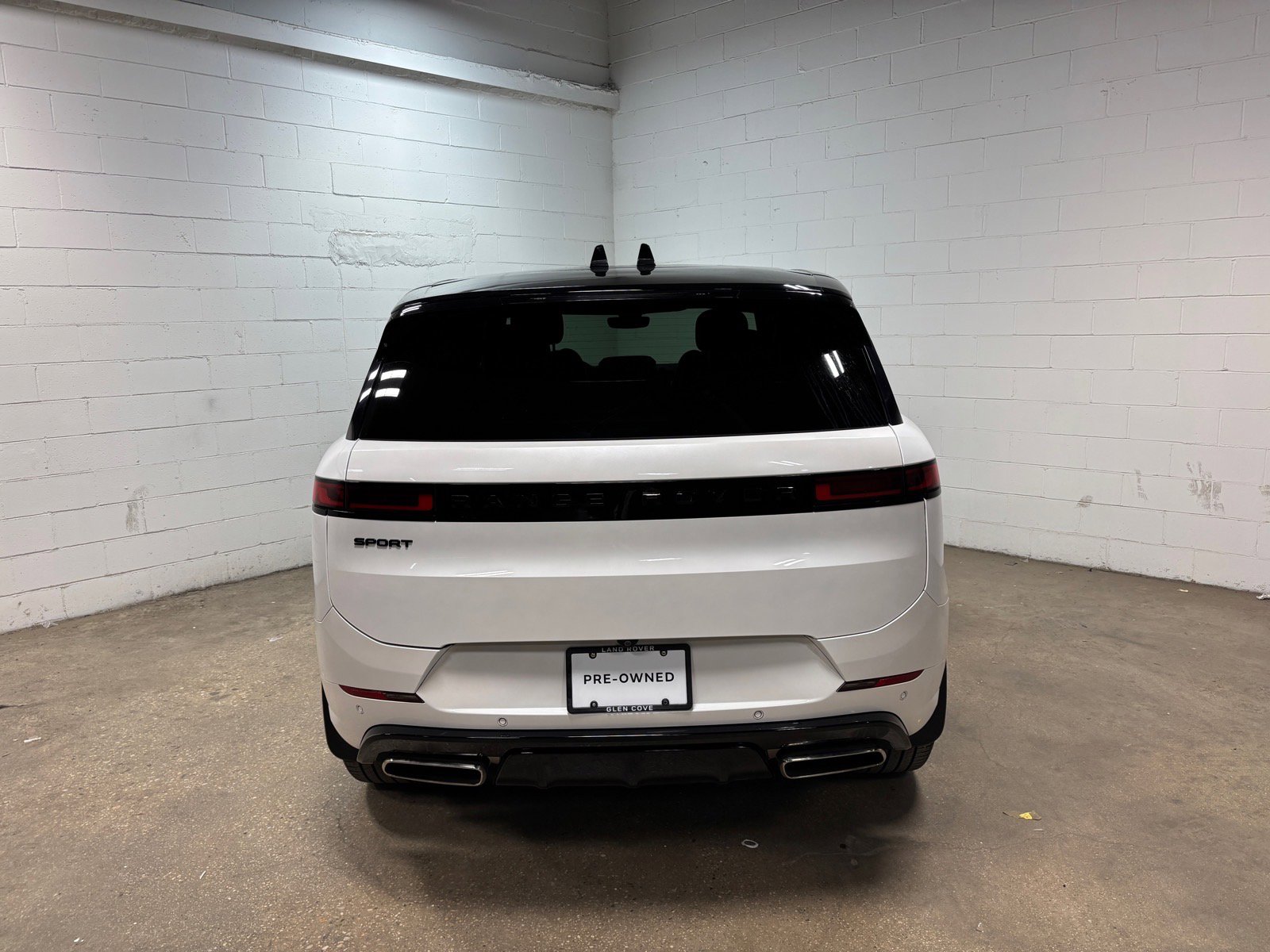 Used 2024 Land Rover Range Rover Sport Dynamic SE image 8