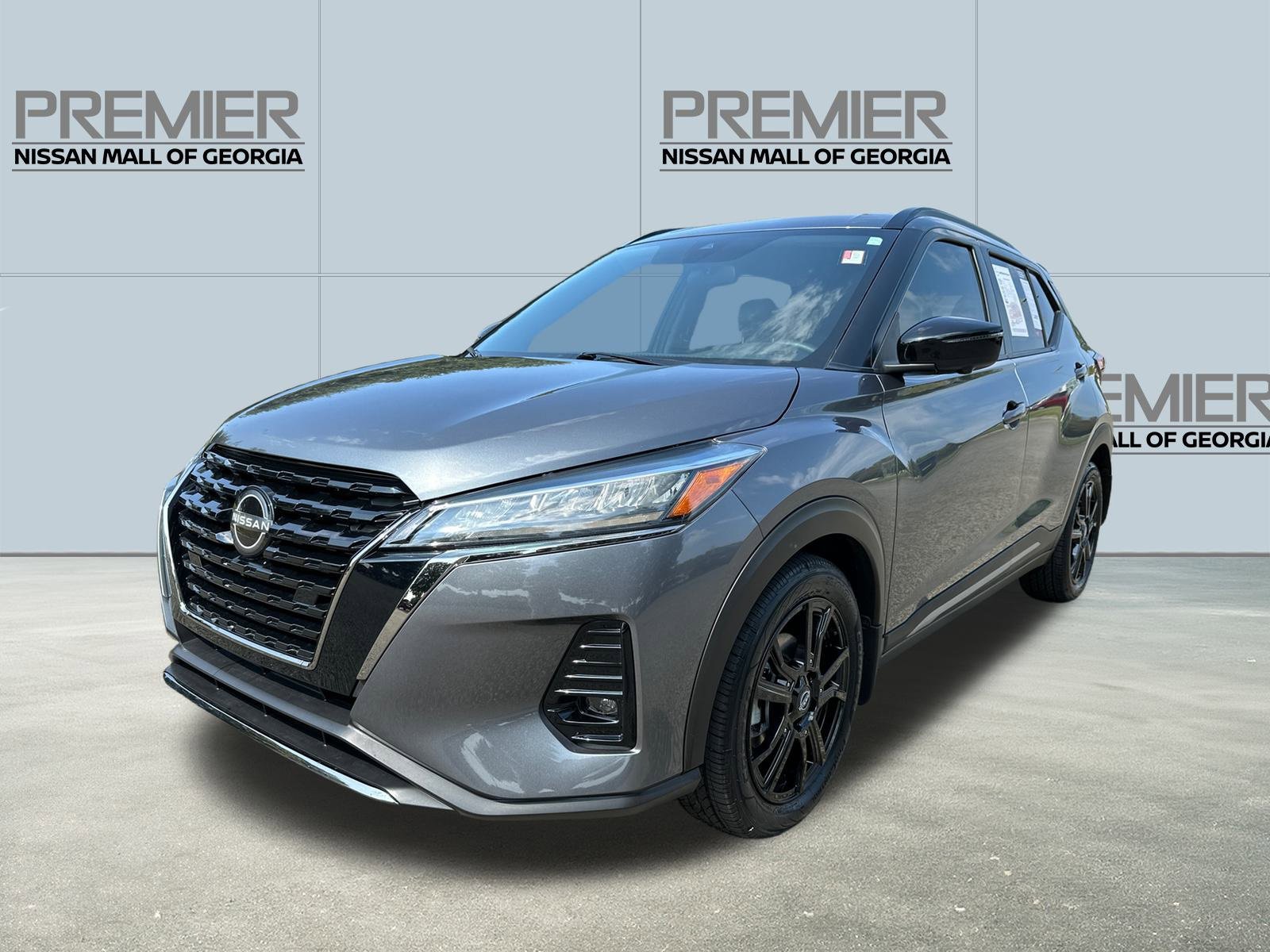 Certified 2022 Nissan Kicks SR w/ Premium Package