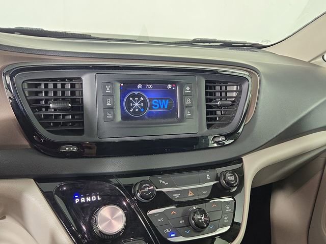 Used 2017 Chrysler Pacifica LX FWD image 18