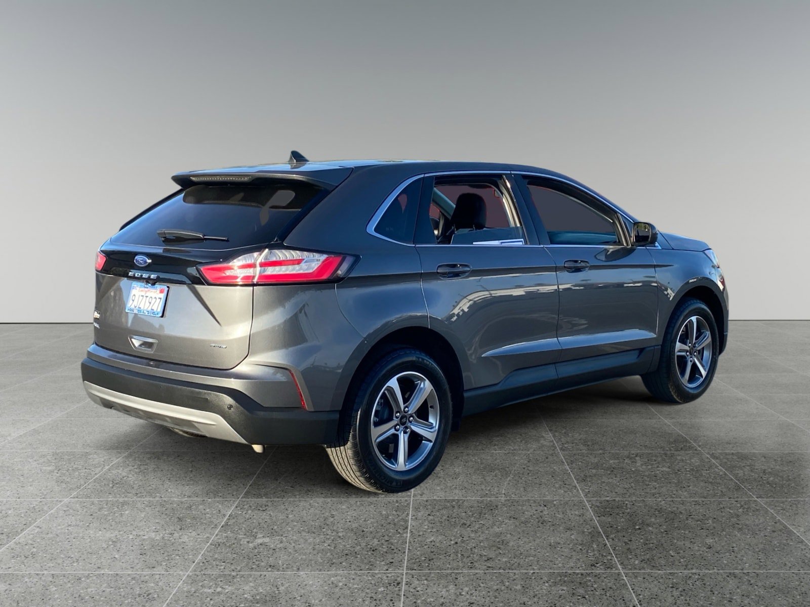 Used 2024 Ford Edge SEL w/ Convenience Package image 5
