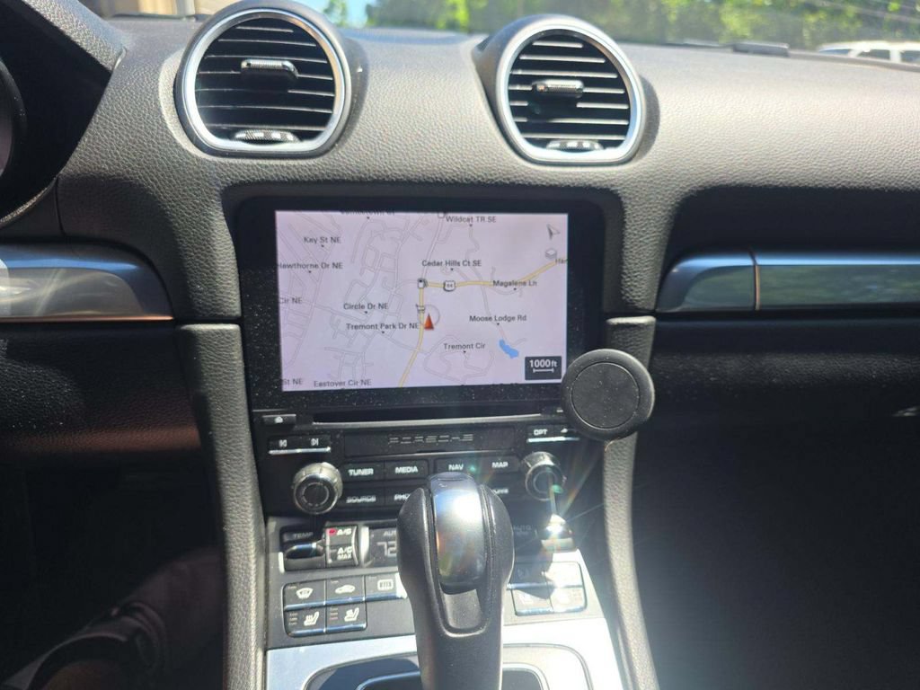 Used 2018 Porsche 718 Cayman RWD image 4