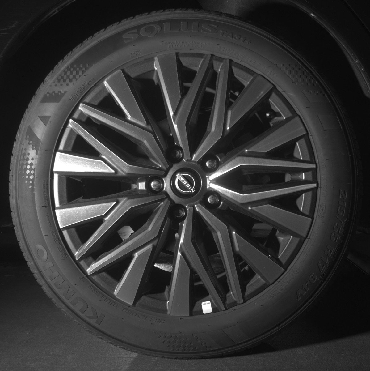 Used 2025 Nissan Altima 2.5 SV FWD image 15