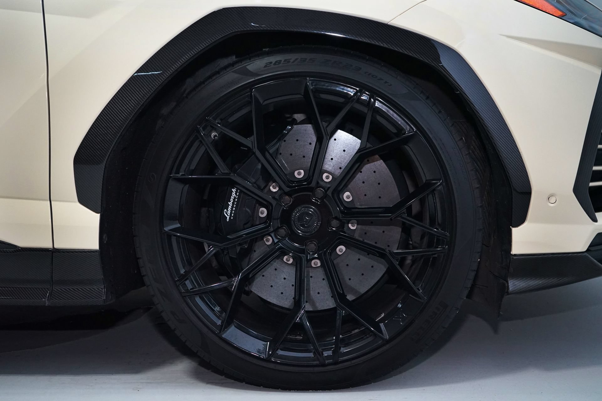 Used 2019 Lamborghini Urus AWD/4WD image 31