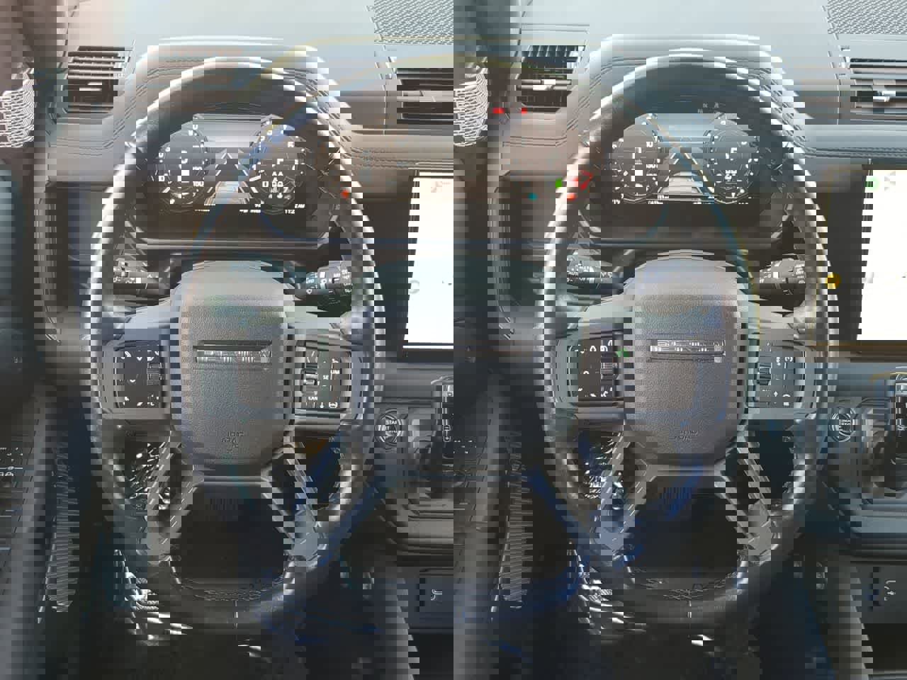 Used 2024 Land Rover Defender 130 X-Dynamic SE image 22