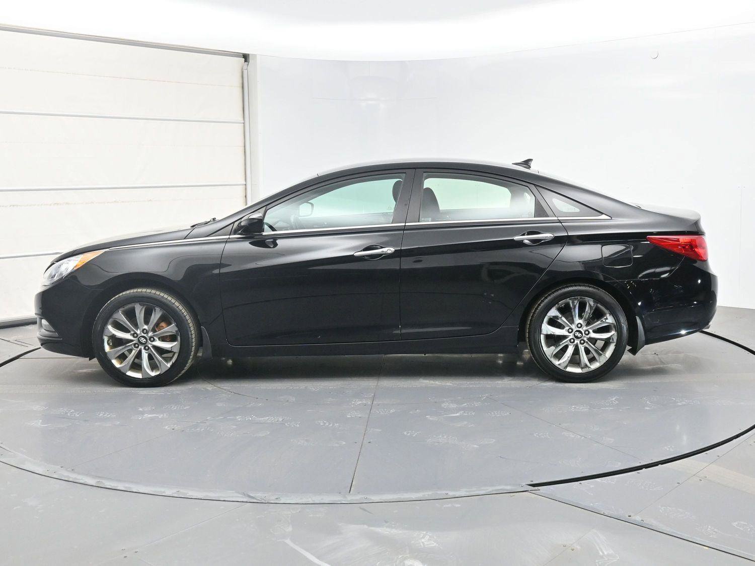 Used 2011 Hyundai Sonata SE FWD image 17