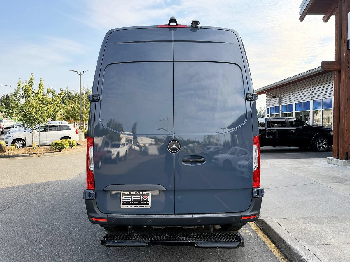 Used 2019 Mercedes-Benz Sprinter 144 image 10