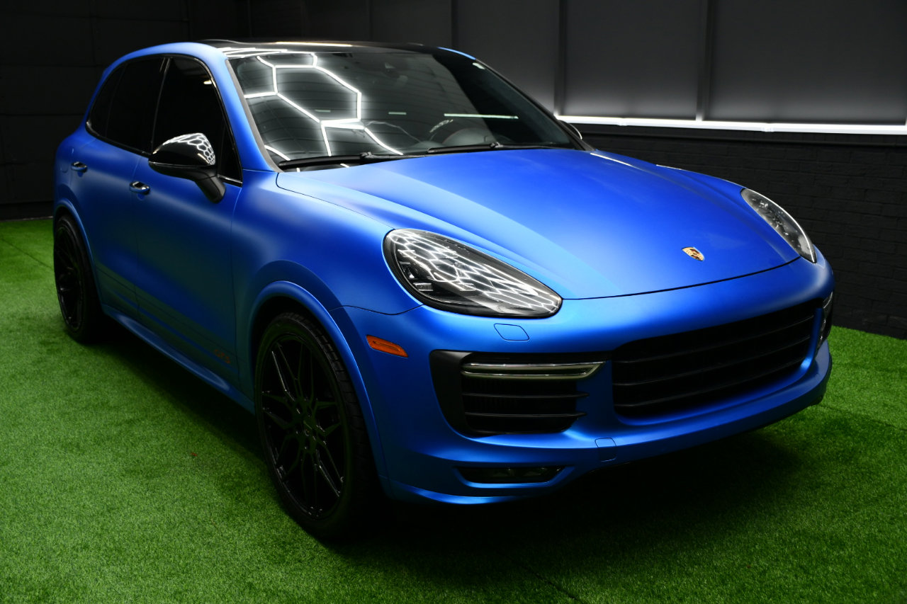 Used 2017 Porsche Cayenne GTS image 7