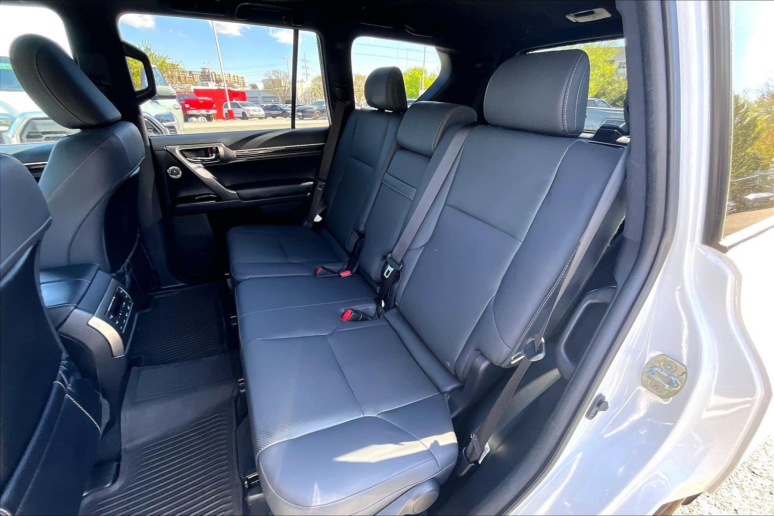 Used 2022 Lexus GX 460 Premium w/ Premium Plus Package AWD/4WD image 24
