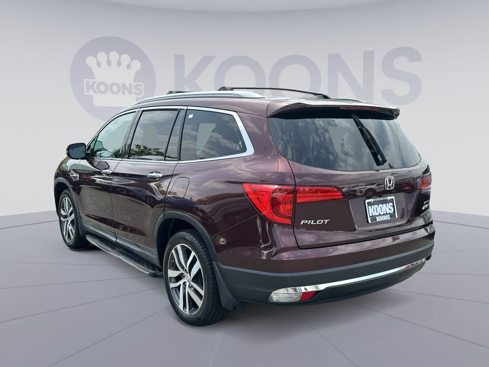 Used 2017 Honda Pilot Touring image 8