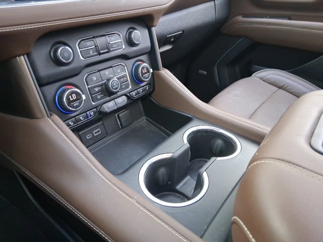 Used 2023 Chevrolet Tahoe High Country image 3