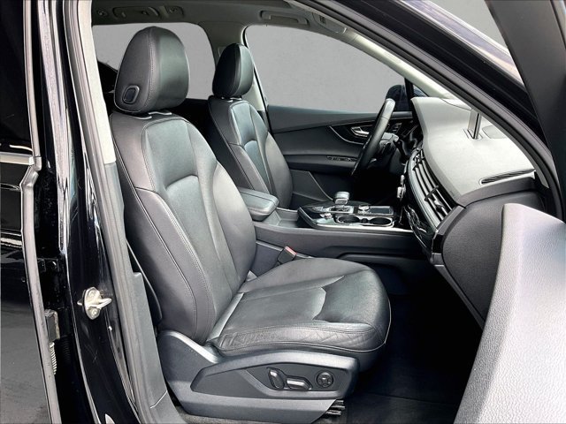 Used 2017 Audi Q7 3.0T Prestige AWD/4WD image 9
