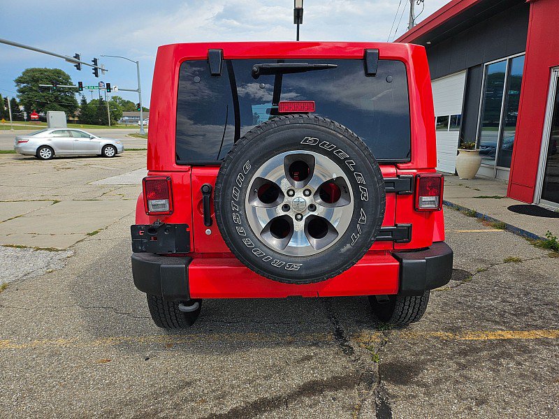 Used 2017 Jeep Wrangler Unlimited Sahara w/ Connectivity Group AWD/4WD image 4