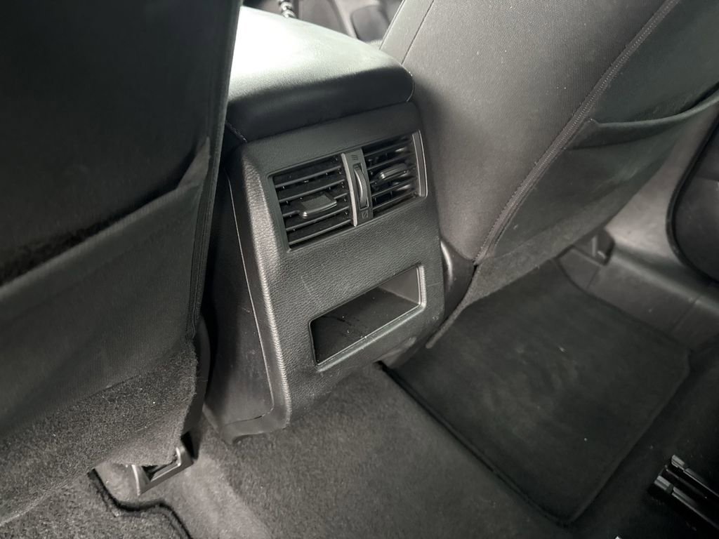 Used 2023 Mitsubishi Outlander ES AWD/4WD image 25