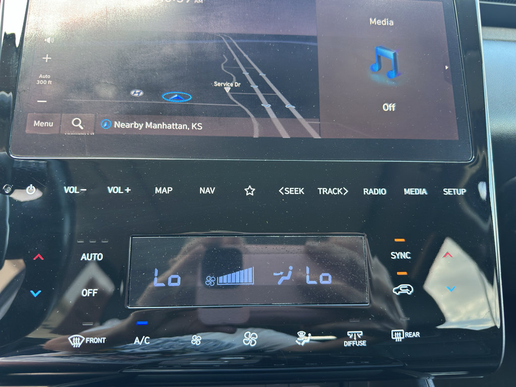 Used 2023 Hyundai Tucson Limited AWD/4WD image 22