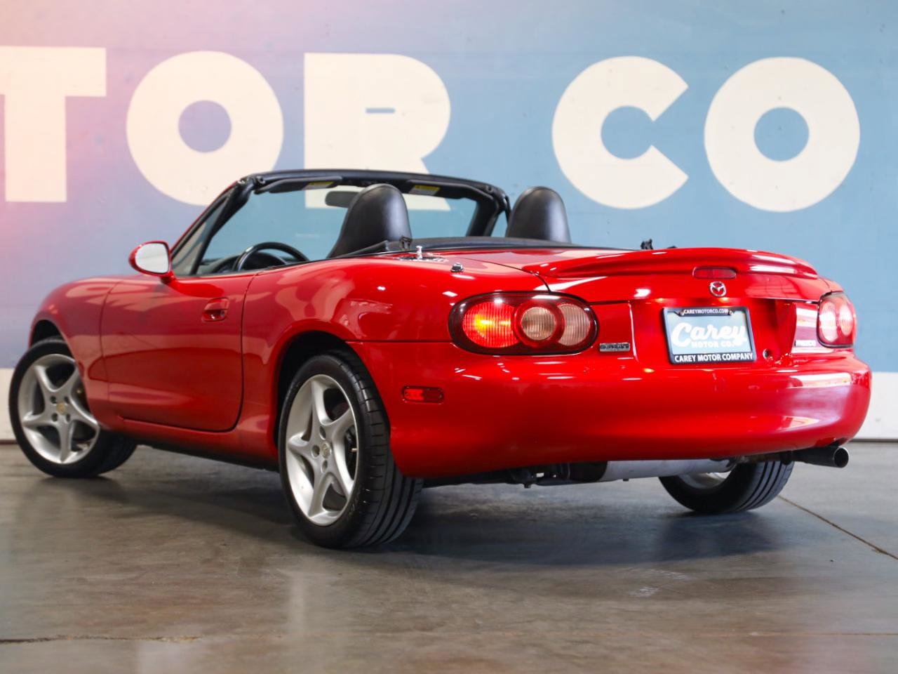 Used 2003 MAZDA MX-5 Miata RWD image 4