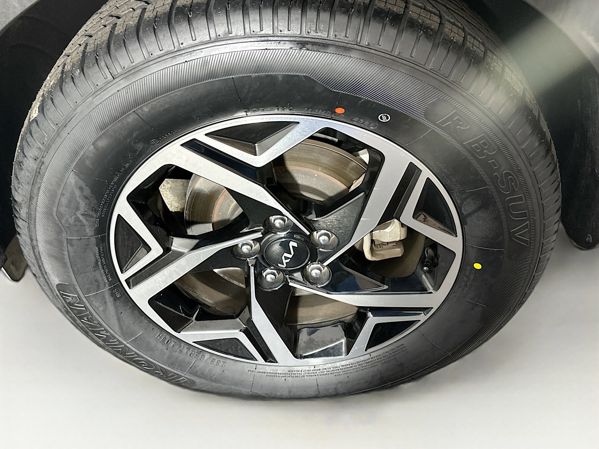 Used 2024 Kia Sportage LX image 11