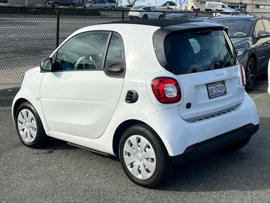 Used 2019 smart fortwo electric drive image 9